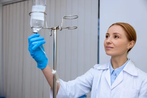 вывод из запоя с помощью капельницы